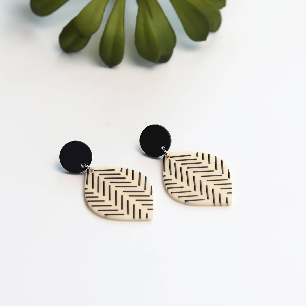 Izzy Cream & Black Accent Earrings - Patti Sue's