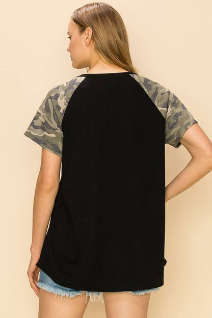 CAMO PRINT RAGLAN T-SHIRT